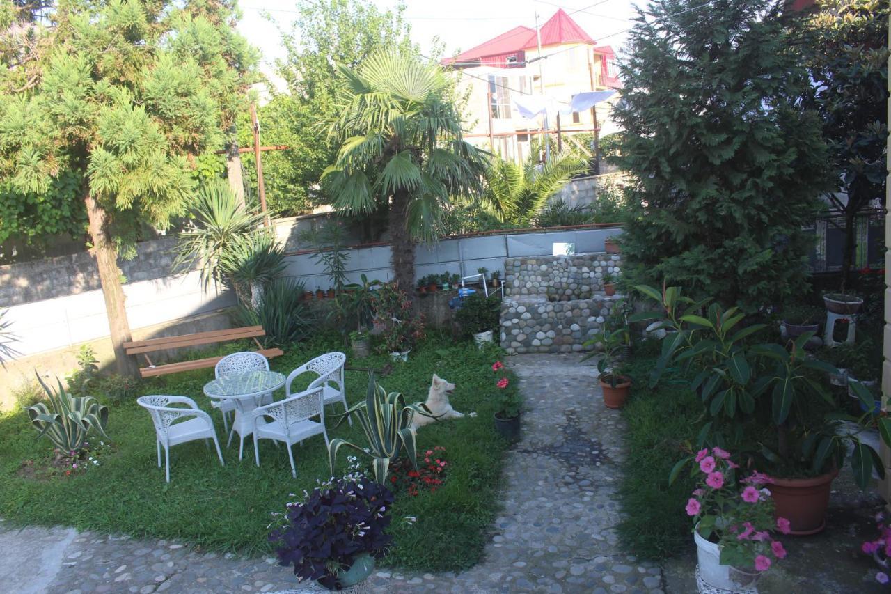 Greenview Guesthouse Batumi Exterior foto