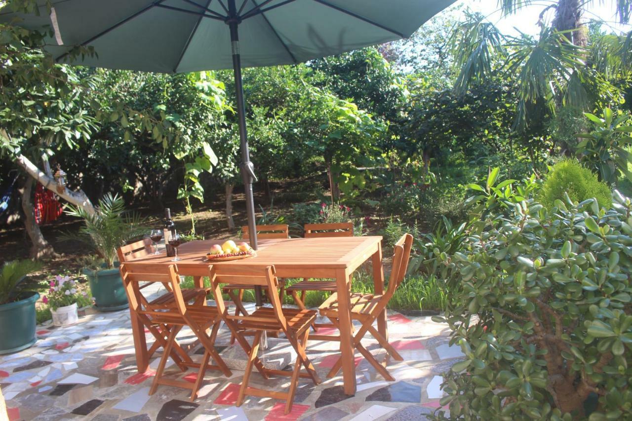 Greenview Guesthouse Batumi Exterior foto
